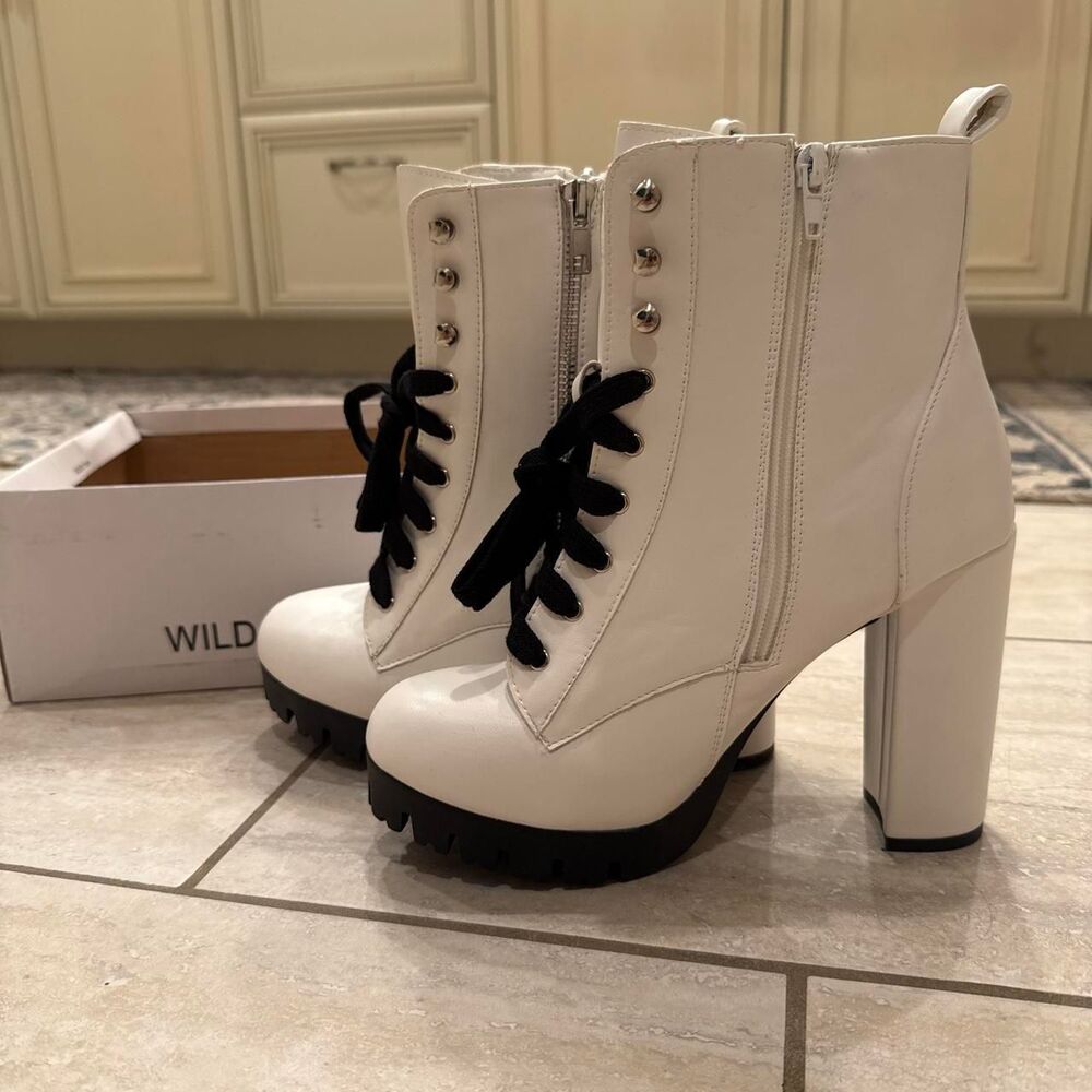 Wild-diva Women's White Boots